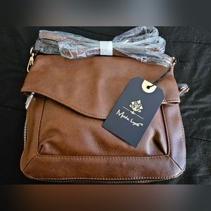 Modella Crossbody